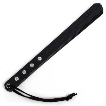 Short But Sinful Faux Leather Flogger - 11 Inch