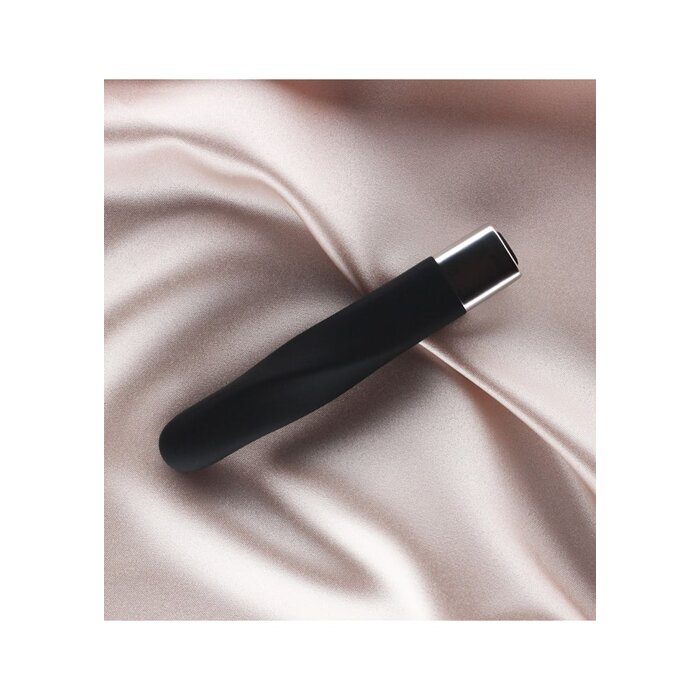 Layla Silicone Vibrating Bullet - Black