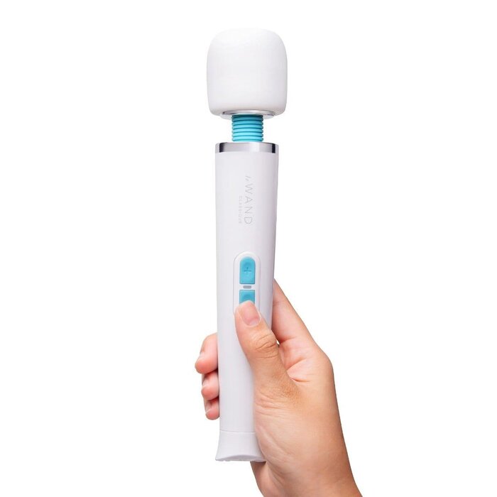 Le Wand Classique Petite Vibrating Wand Massager White - Multiple Vibration